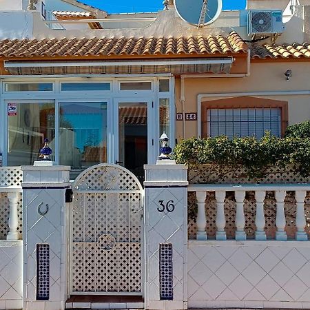 Maison climatisée avec solarium, wifi et piscine Dehesa de Campoamor  Esterno foto