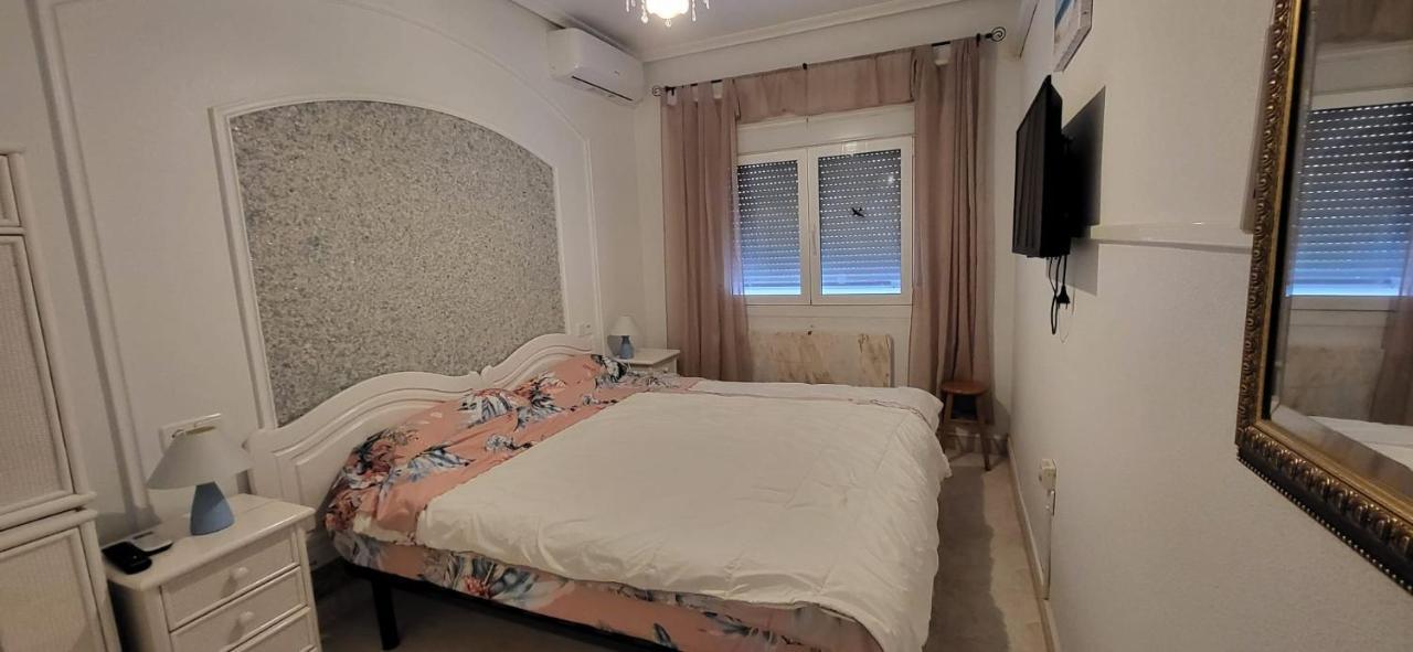 Maison climatisée avec solarium, wifi et piscine Dehesa de Campoamor  Esterno foto